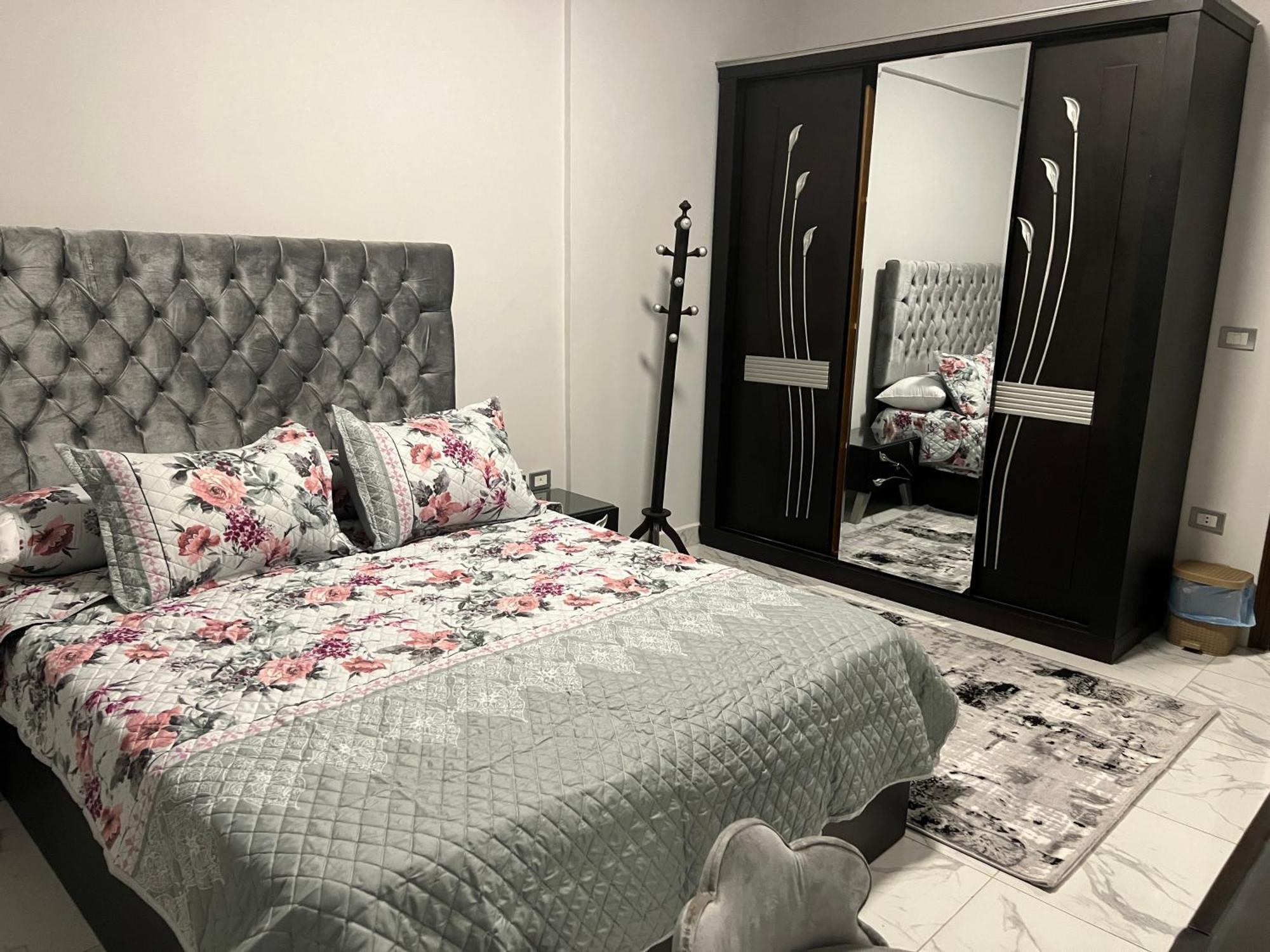 Luxury Apartments Beside Mall Of Arabia And Dar Al-Fouad Hospital - Families Only- No Alcoholic Beverages 6th of October City Esterno foto