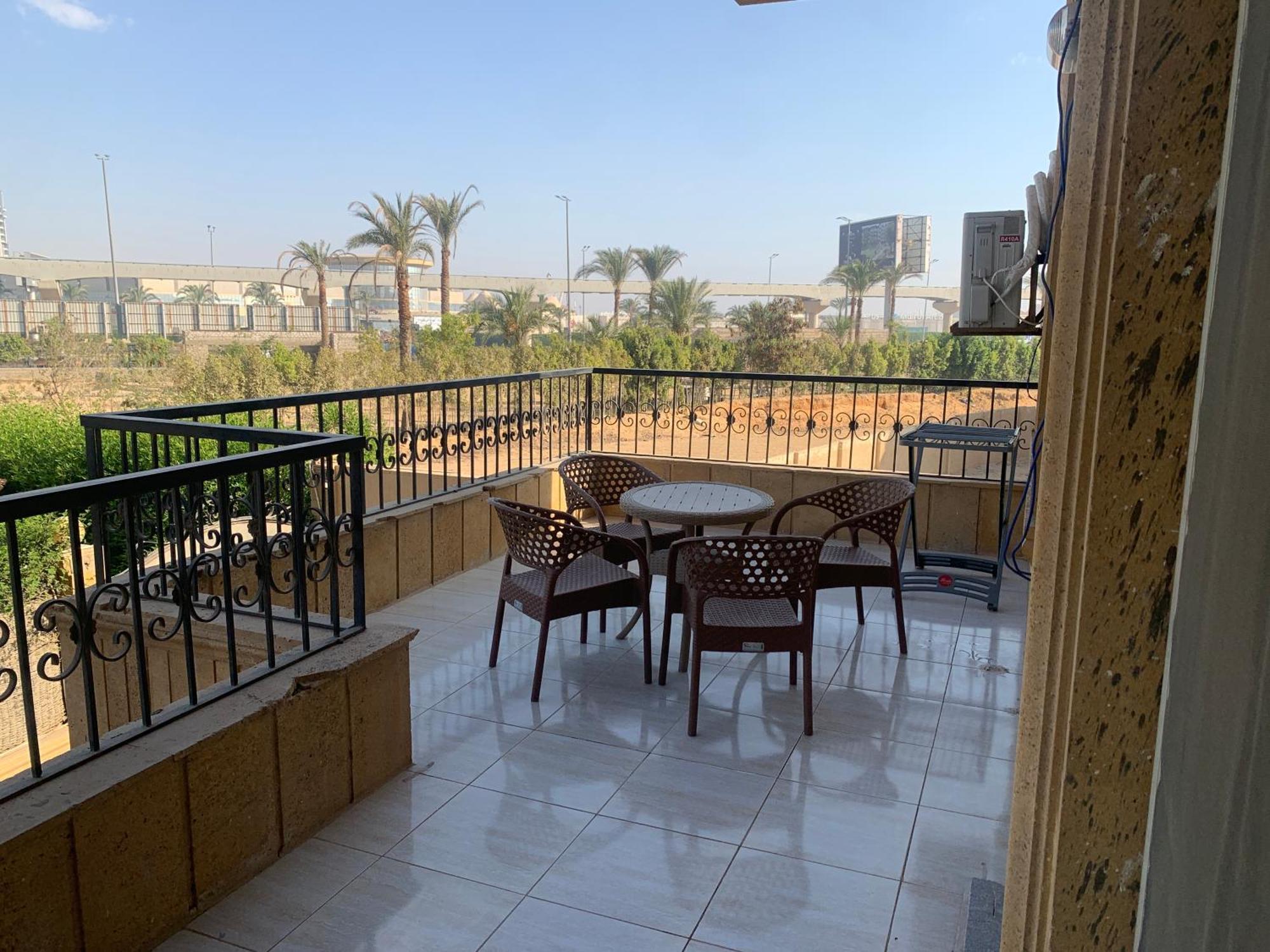 Luxury Apartments Beside Mall Of Arabia And Dar Al-Fouad Hospital - Families Only- No Alcoholic Beverages 6th of October City Esterno foto